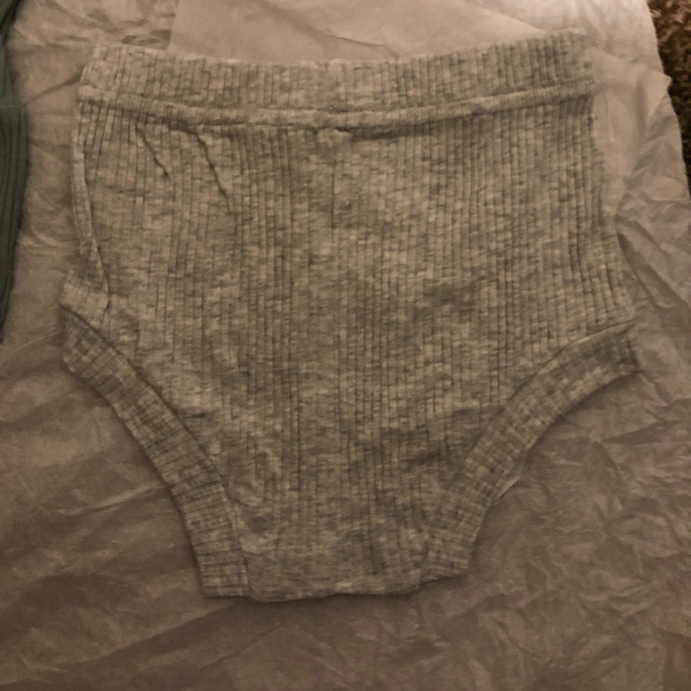 Two piece girl outfit - Picture 3 of 7